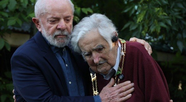 Lula e o ex-presidente uruguaio "Pepe" Mujica