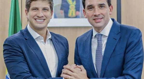 Prefeito João Campos e ministro Sílvio Costa Filho, em Brasília