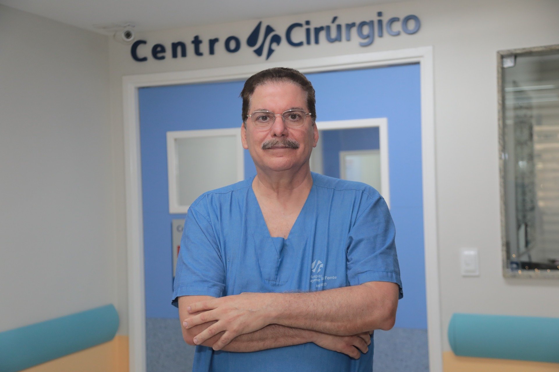 DR. ROBERTO BRAGA, CIRURGIÃO PLÁSTICO