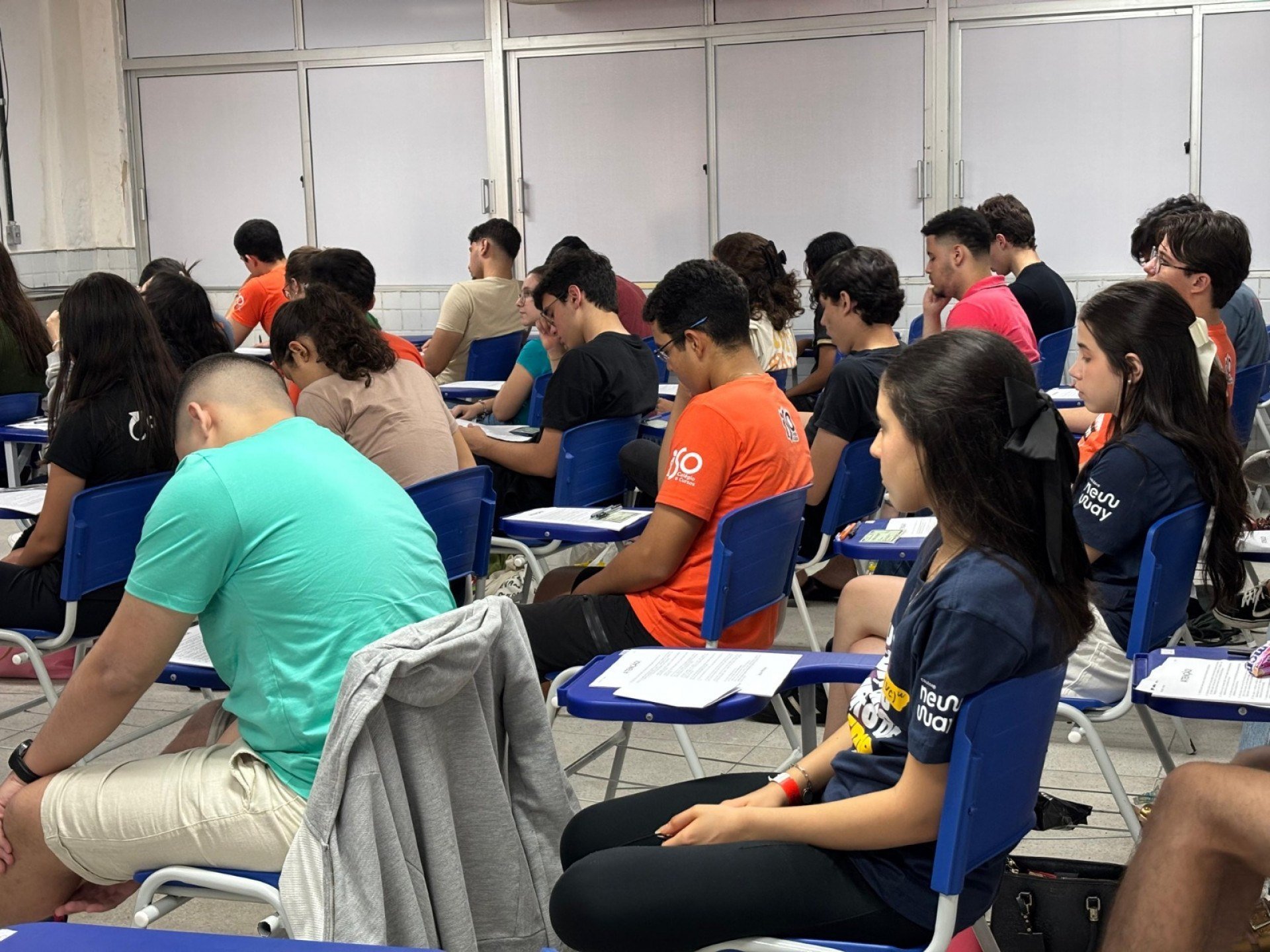 UPE: ônibus gratuito para estudantes da rede pública que farão provas neste domingo (23)