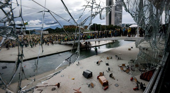 Insurreição", de Gabriela Biló, recebeu Menção Honrosa no 67º World Press Photo 2024 n