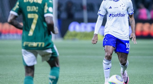 Cruzeiro avança na disputa pelo atacante Dudu para 2025