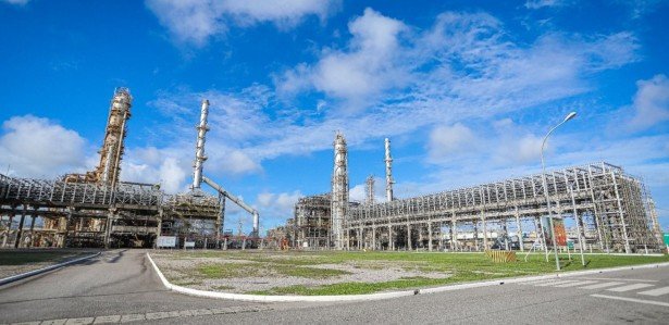 Petrobras lança editais para obra do trem 2 da refinaria abreu e lima