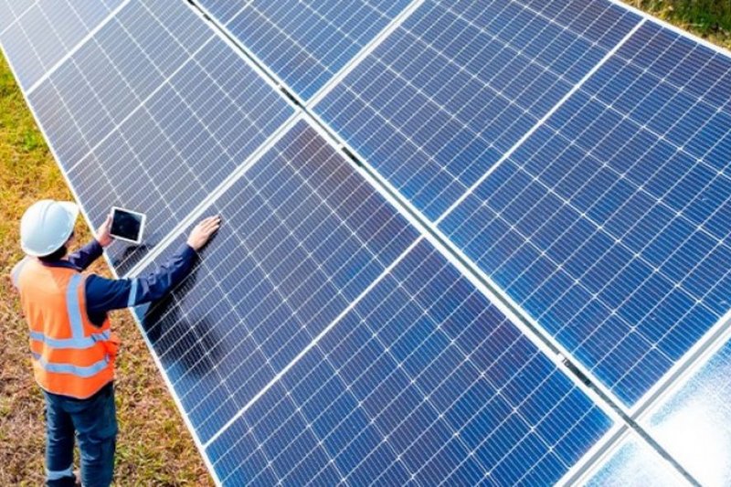 Energia solar : Brasil é líder mas enfrenta crise exatamente nesse setor