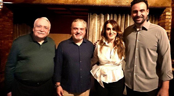 Na comemoração dos 16 anos da "Quidute, Scavuzzi e Andrade Lima" no Famiglia Guiliano, Jones Figueiredo, Augusto Quidute, Valéria Scavuzzi e Carlos Andrade Lima