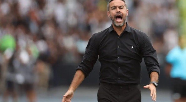 Artur Jorge, técnico do Botafogo