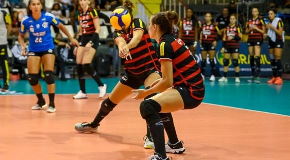 Imagem das jogadoras do Sesc RJ Flamengo na Superliga Feminina 2024-25