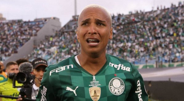 “Só acho que da forma como eu saí, saí triste, porque deposito muito amor ao Palmeiras, mas não sinto o mesmo amor” disse Deyverson após saída melancólica do Palmeiras