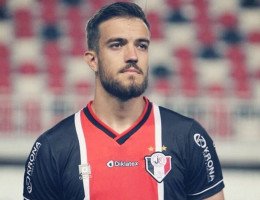 Zagueiro Léo Coltro, reforço do Náutico, quando defendia o Joinville