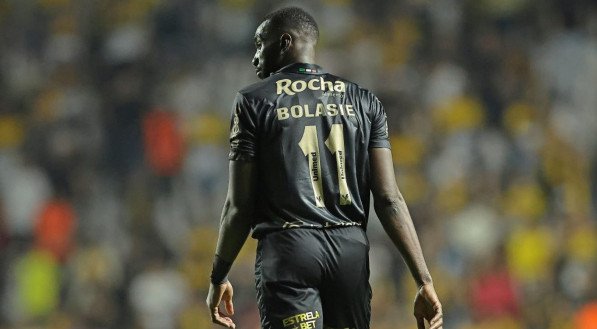 Cruzeiro avança em negociação com Bolasie, ex-destaque do Criciúma