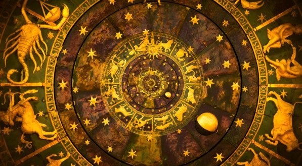 Imagem de Signos do Zodíaco Horóscopo de fundo. Conceito para fantasia e mistério