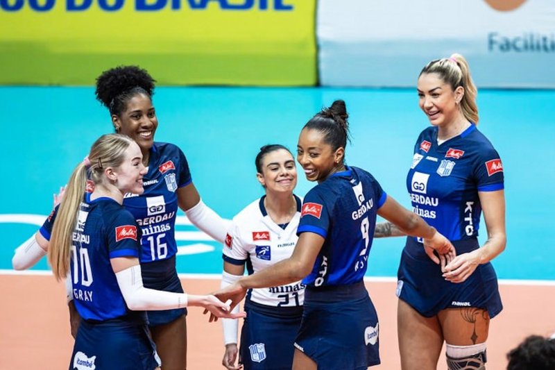 Imagem das jogadoras do Gerdau Minas na Superliga Feminina de Voleibol 2024-25