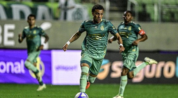 Cruzeiro encaminha contratação do meia Rodriguinho