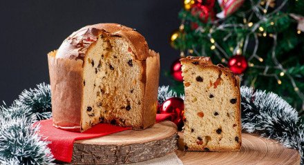 Panetone de frutas (Imagem: flanovais | Shutterstock)