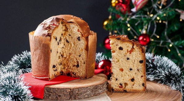 Panetone de frutas (Imagem: flanovais | Shutterstock)