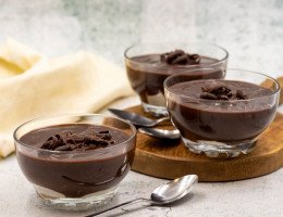 Chocolate na dieta: Veja como fazer 5 receitas de sobremesas fit