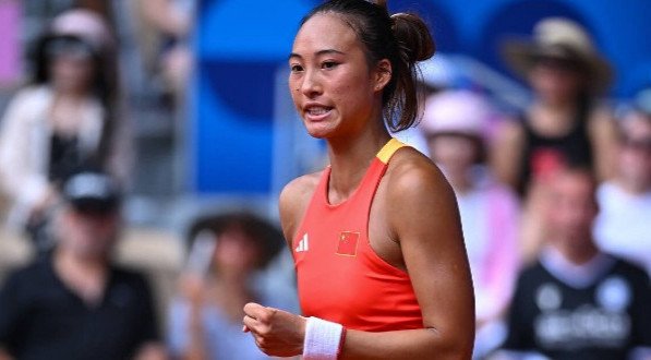 Qinwen Zheng, vice-campeã do Australian Open, não jogará competição em Perth, na Austrália