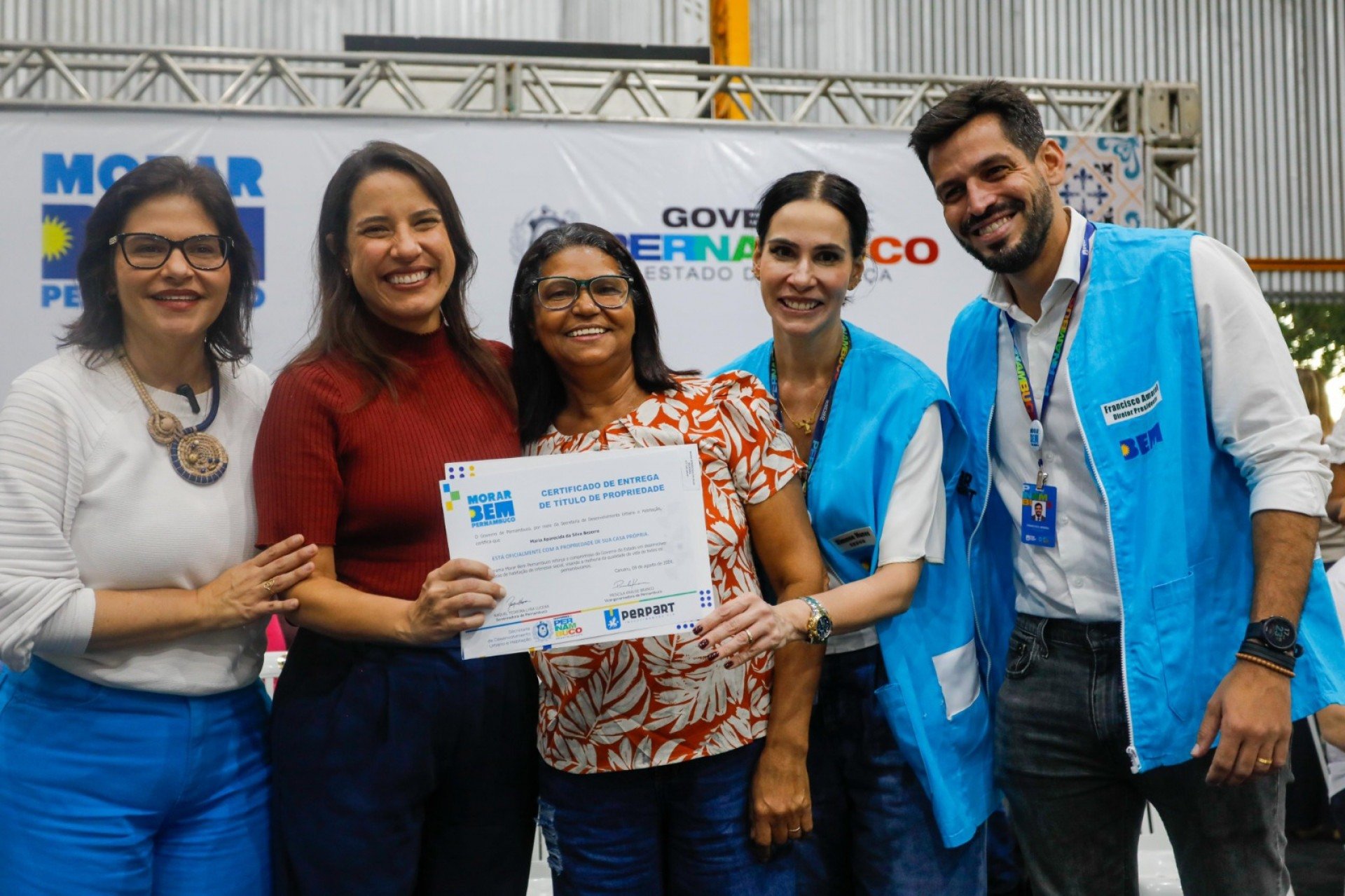 Dentro do Programa Morar Bem PE, essa primeira etapa do Projeto de Regulariza&ccedil;&atilde;o Fundi&aacute;ria - N&uacute;cleo Habitacional Afr&acirc;nio vai beneficiar fam&iacute;lias de baixa renda