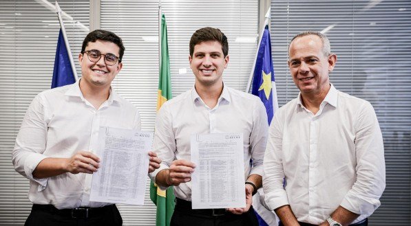 Ao todo, 220 professores e 300 Auxiliares de Desenvolvimento Infantil (ADIs) foram convocados; Nomea&ccedil;&atilde;o foi anunciada nas redes sociais do prefeito Jo&atilde;o Campos (PSB)