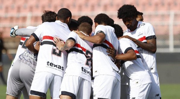 São Paulo está no Grupo 11 e tentar retomar protagonismo  A Copa São Paulo de Futebol Júnior, competição de base mais tradicional do país, teve início de sua 55° nesta quinta-feira (2). Sportv, Cazé TV e o canal oficial da Federação Paulista de Futebol (FPF) no Youtube, irão transmitir todos os jogos do torneio ao [&amp;#8230;]