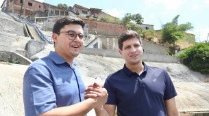 Jo&atilde;o Campos e Victor Marques 
