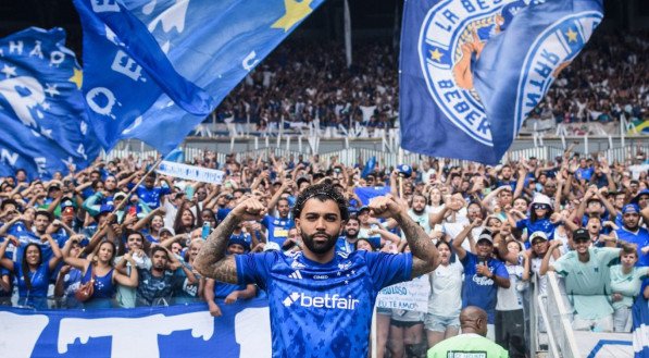 Gabigol exalta torcida pela recepção, elogia Pedrinho e completa dizendo que Cruzeiro é o Maior de Minas