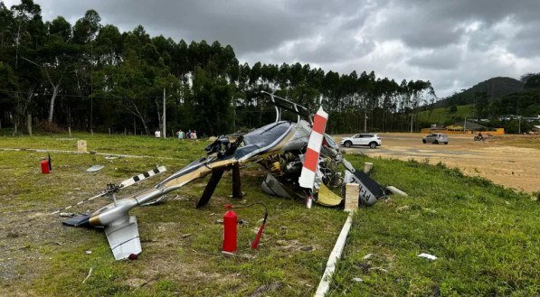Helicóptero que caiu em Penha (SC) 