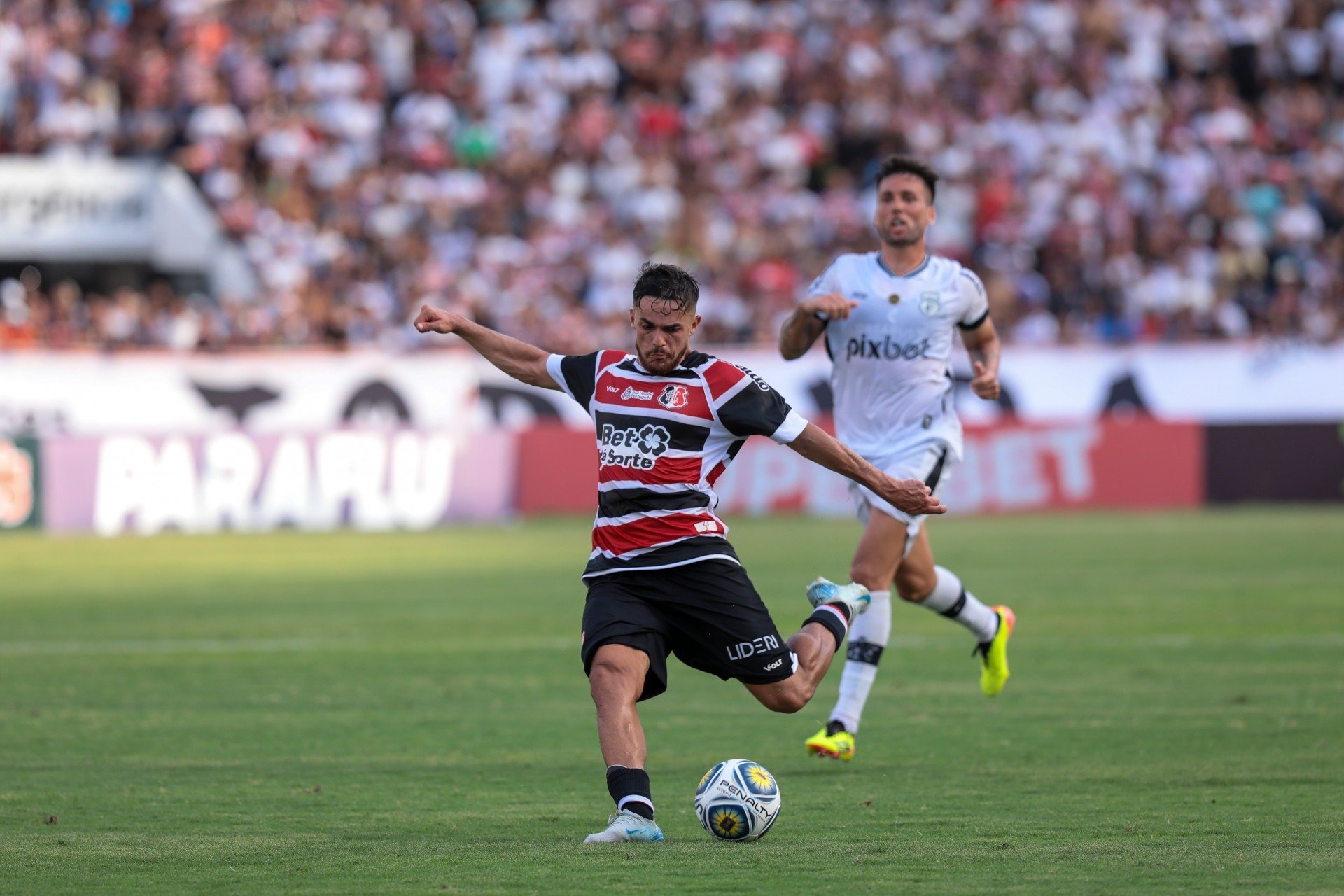 Santa Cruz anuncia empréstimo do meia João Pedro ao Brusque