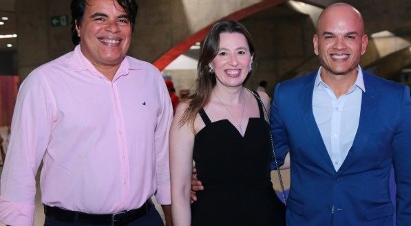 Marcos Freitas, Gabriela Diaz e Rodrigo Sobral, em evento de turismo