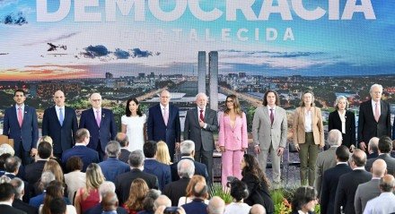 Imagem do ato em defesa da democracia