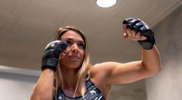 Mackenzie Dern entrará em ação neste sábado (11) na luta principal do UFC Vegas 101, onde enfrentará Amanda Ribas em duelo de brasileiras,