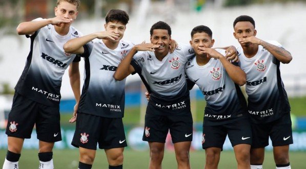 Atletas da base do Corinthians