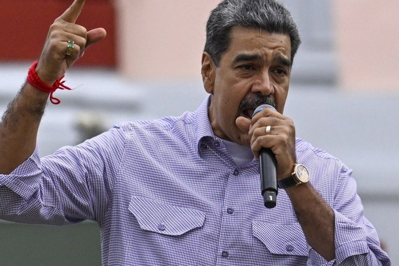 O decreto permite a Maduro "atuar em matéria de defesa e segurança e defender a Venezuela" se os EUA "chegarem a se atrever a agredir nossa pátria"