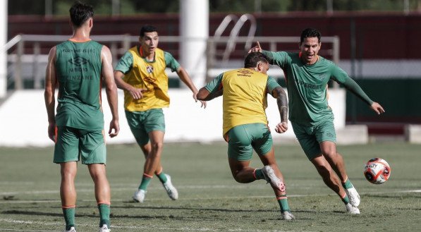 Fluminense estreia no Campeonato Carioca contra o Sampaio Corrêa, buscando recuperar a hegemonia no Rio, com novos reforços como Renê, Hércules e Juan Freytes.