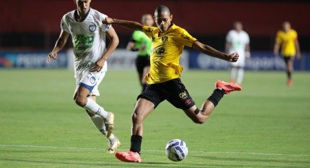 Imagem da partida entre Sport e Decisão, na Ilha do Retiro