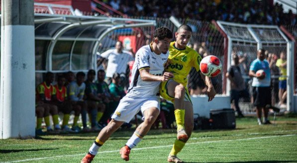 Base do Carvoeira vence por 2 a 0 o time paulista com gol de pênalti e outro no finalzinho do 2º tempo selando a vitória