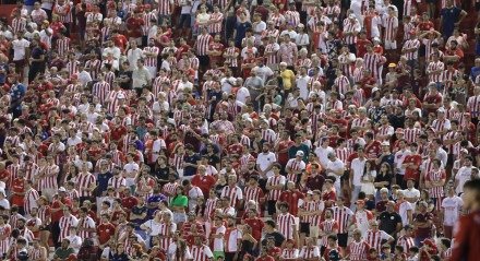 O NÃ?Â¡utico venceu por 3x2 o Jaguar, nesta quarta-feira (15), nos Aflitos.