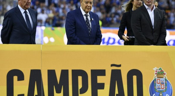 A antiga direção do clube impactou negativamente as finanças da equipe