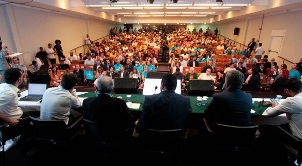 Primeira audiência de concessão da Compesa à iniciativa privada foi marcada por dúvidas e críticas