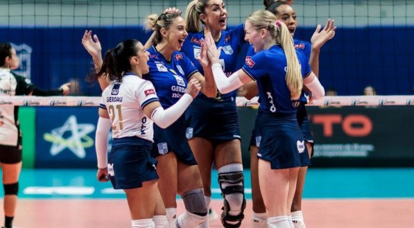 O Minas encarou o Fluminense nesta quinta-feira (16) na Arena UniBH em jogo único pelas quartas de final da Copa Brasil de vôlei feminino