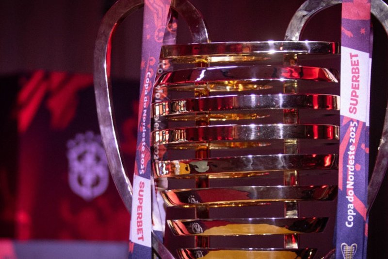 Imagem da Orelhuda, a taça da Copa do Nordeste