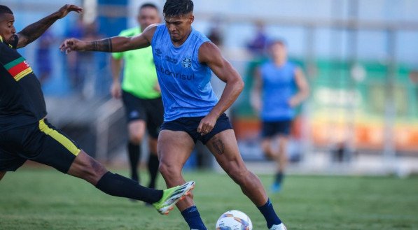 Com destaque para os quatro gols de Arezo, o tricolor gaúcho goleou por 9 a 0 em seu segundo jogo-treino da programação de pré-temporada para 2025.