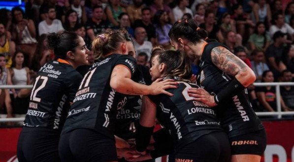 Time jogou em casa e conseguiu, com folga, a vitória por 3 sets a 0 diante das adversárias mineiras