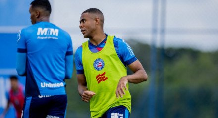 O elenco principal do Bahia voltou aos trabalhos nesta terça-feira (21), após encerrar a pré-temporada realizada em Girona, na Espanha. Com foco total na estreia da Copa do Nordeste, o Tricolor já iniciou a preparação para o duelo contra o Sampaio Corrêa, marcado para esta quinta-feira (23), às 20h, na Arena Fonte Nova. O esquadrão [&#8230;]