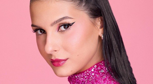 Ana Castela é a nova embaixadora de Maquiagens Avon