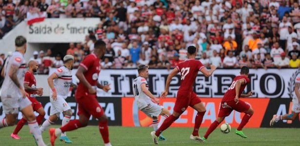 Transmissão Náutico x Santa Cruz hoje (25): Onde assistir ao vivo e online grátis