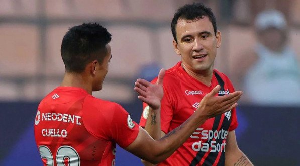 Pablo deve rescindir com o Athletico-PR para assinar com o Sport