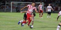 Thiago em lance de Santa Cruz x Náutico pela Série C do Campeonato Brasileiro de 2019