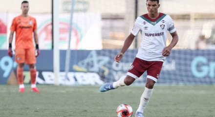 O Fluminense empatou por 0x0 com o Madureira e se complica nesse início de Campeonato Carioca, e cai para a 7.ª colocação. O início ruim de campeonato com time alternativo parece ter se estendido para o elenco principal, que fez um jogo bem morno, com pouquíssimas chances de gol e nada de positivo a se [&#8230;]