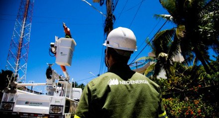 Neoenergia Pernambuco inicia ordenamento de rede no percurso do Homem da Meia-Noite